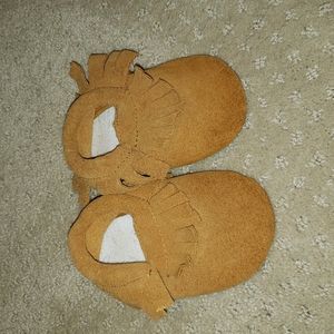 Baby moccasins,  like new,  size 3 (6-12 months)
